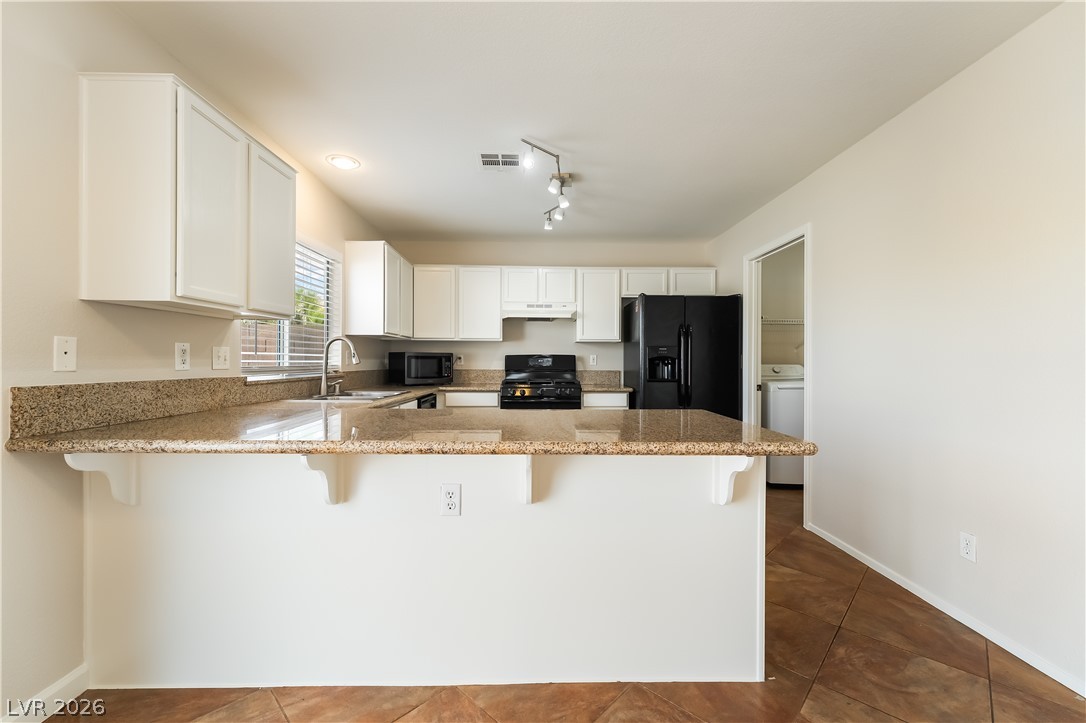 658 Emerald City Avenue Las Vegas NV 89183