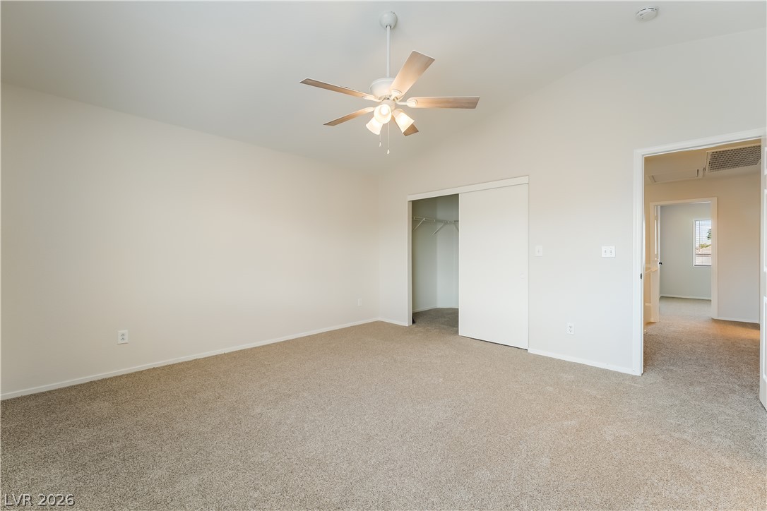 658 Emerald City Avenue Las Vegas NV 89183