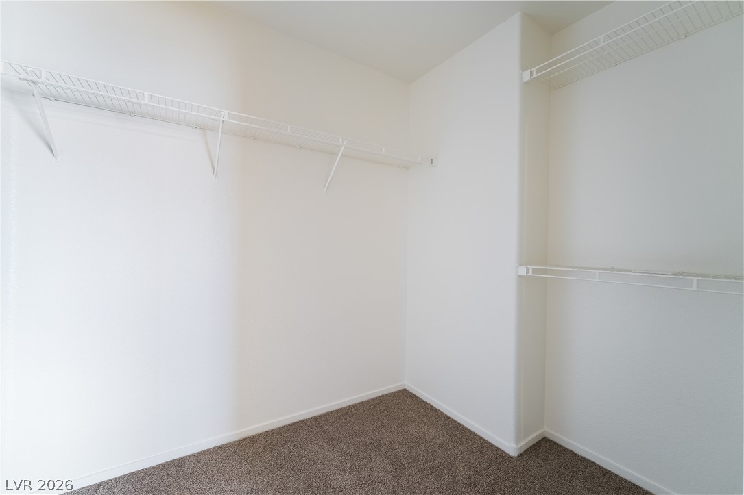 658 Emerald City Avenue Las Vegas NV 89183
