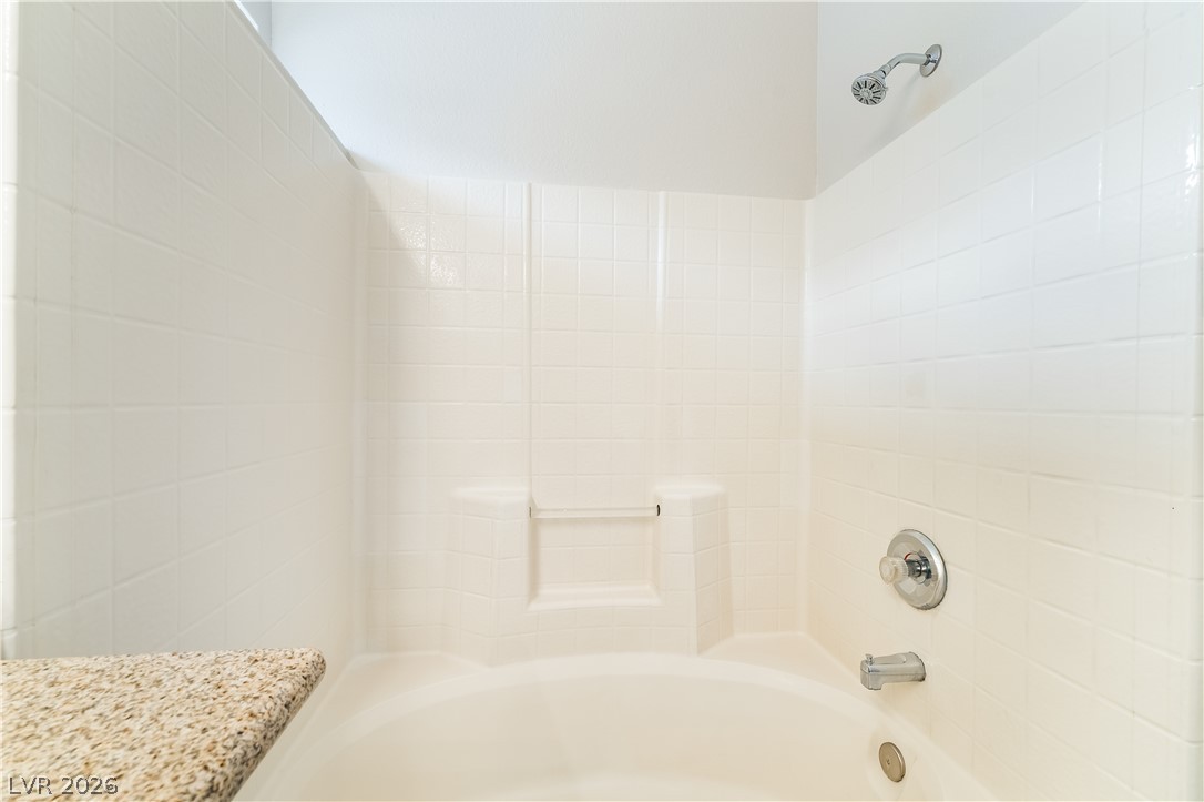 658 Emerald City Avenue Las Vegas NV 89183