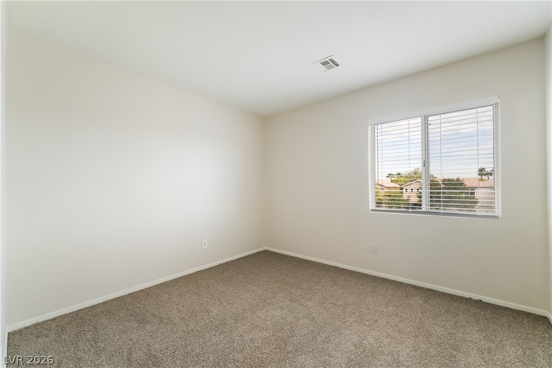 658 Emerald City Avenue Las Vegas NV 89183
