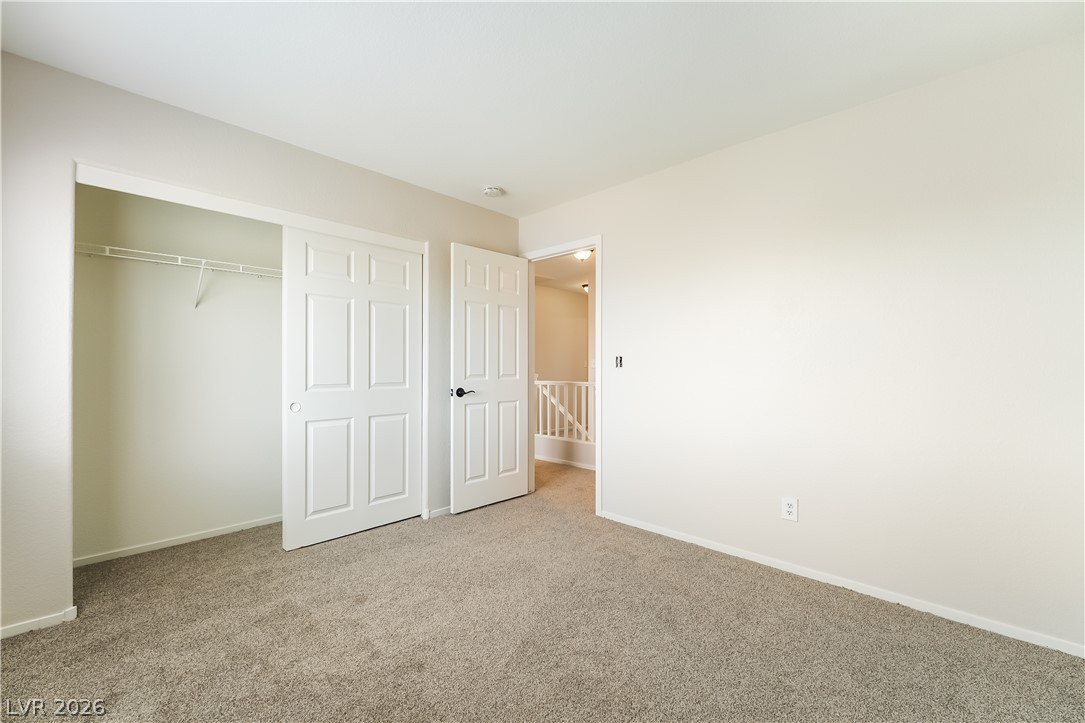 658 Emerald City Avenue Las Vegas NV 89183