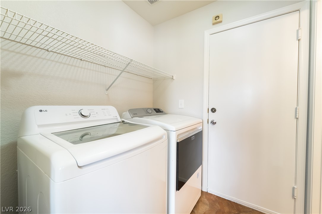 658 Emerald City Avenue Las Vegas NV 89183