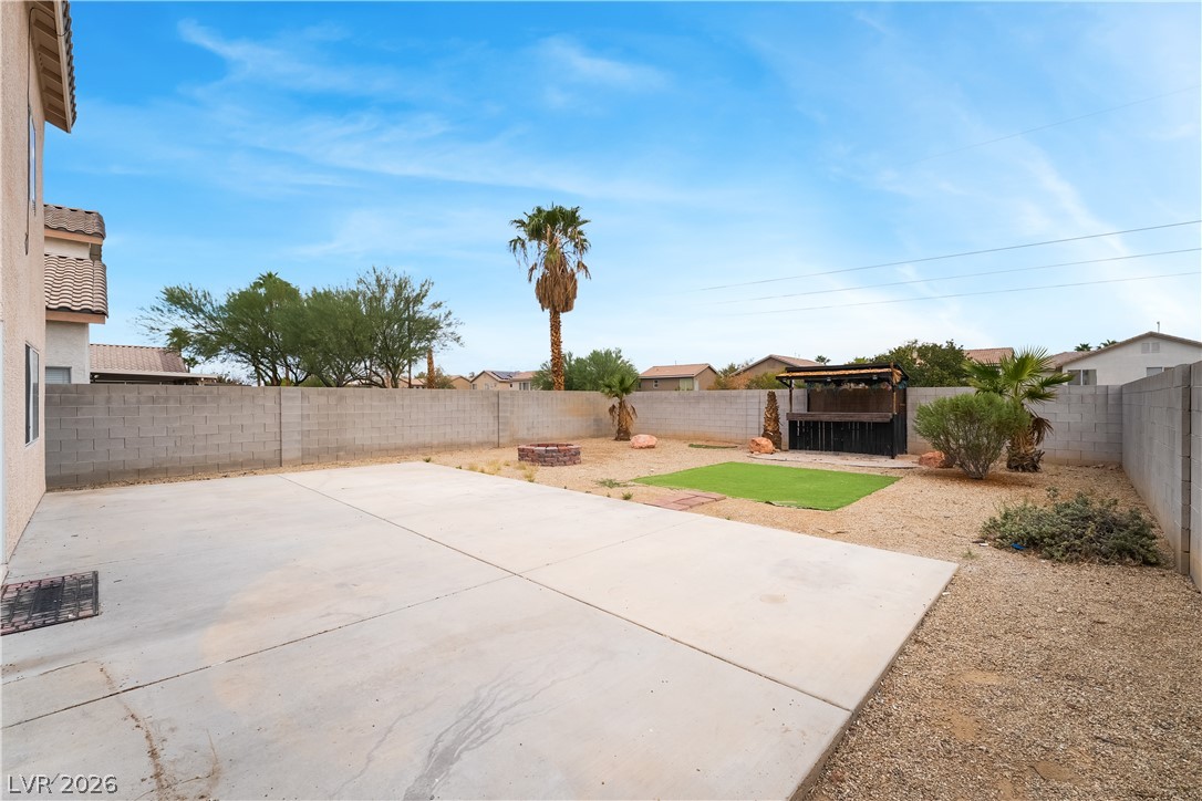 658 Emerald City Avenue Las Vegas NV 89183