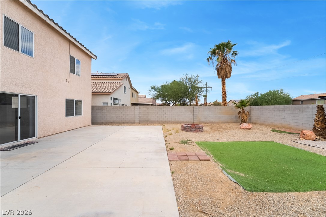 658 Emerald City Avenue Las Vegas NV 89183