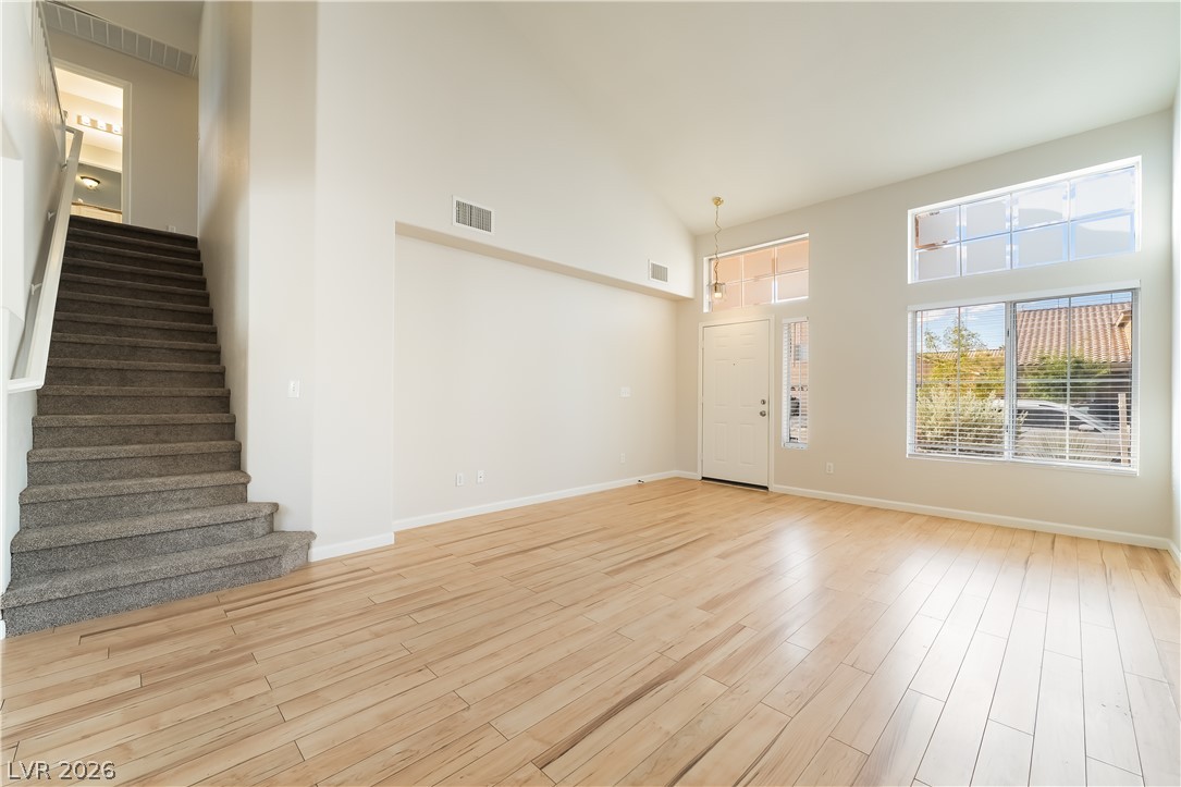 658 Emerald City Avenue Las Vegas NV 89183