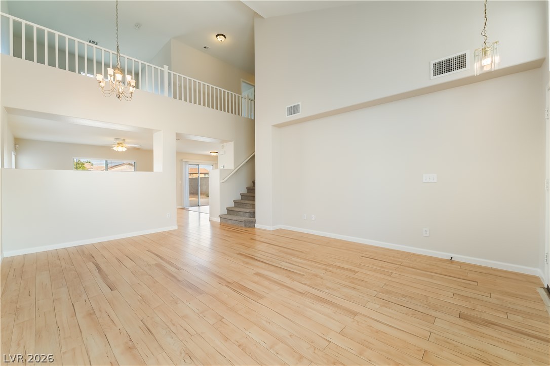 658 Emerald City Avenue Las Vegas NV 89183