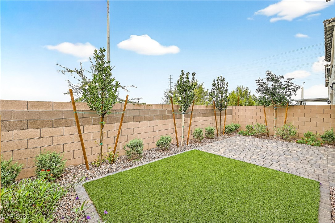 6930 Dandelion Park Avenue Las Vegas NV 89113