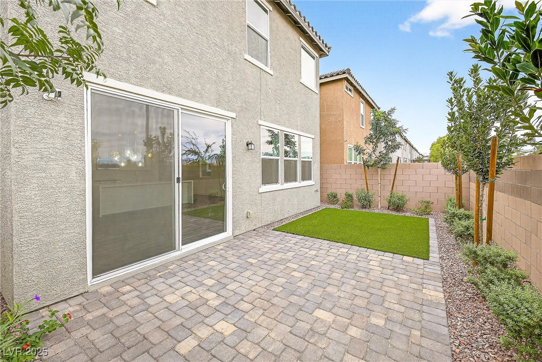 6930 Dandelion Park Avenue Las Vegas NV 89113