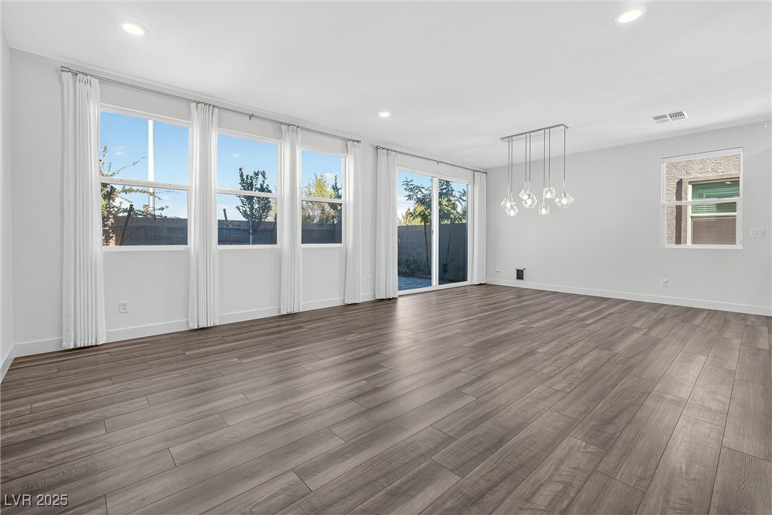 6930 Dandelion Park Avenue Las Vegas NV 89113