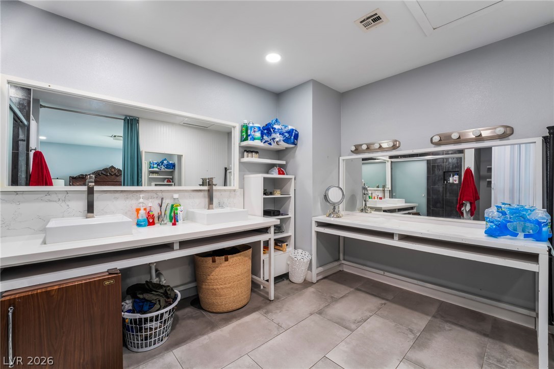 3400 Sioux Way Las Vegas NV 89169