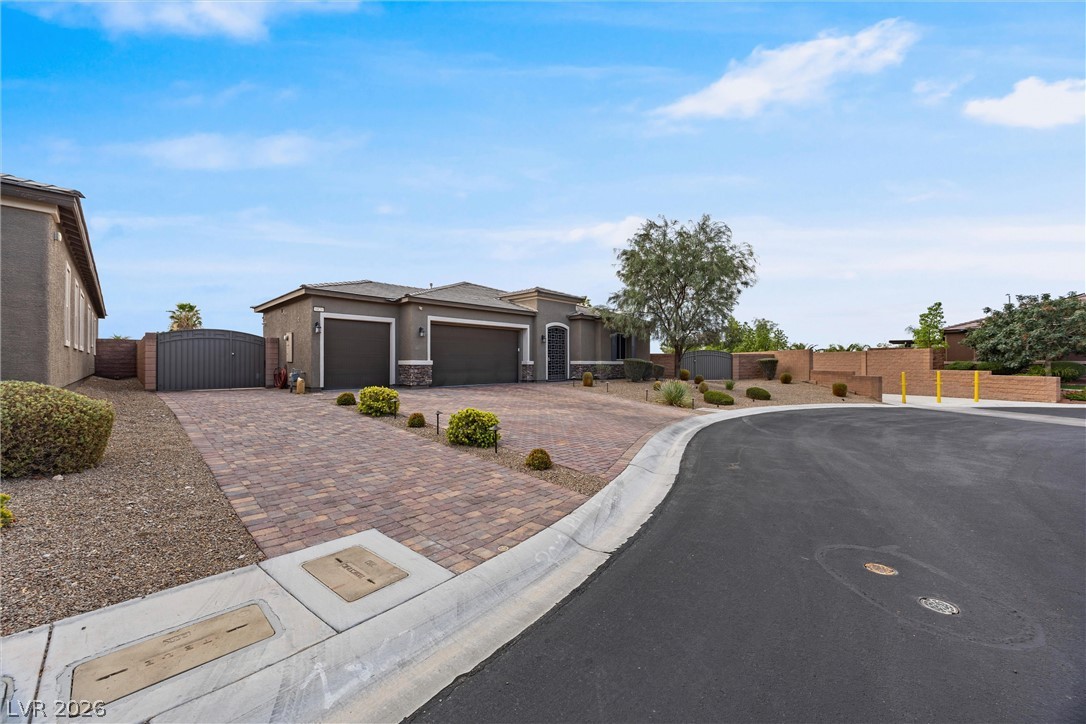 6820 Velvet Snow Street Las Vegas NV 89149