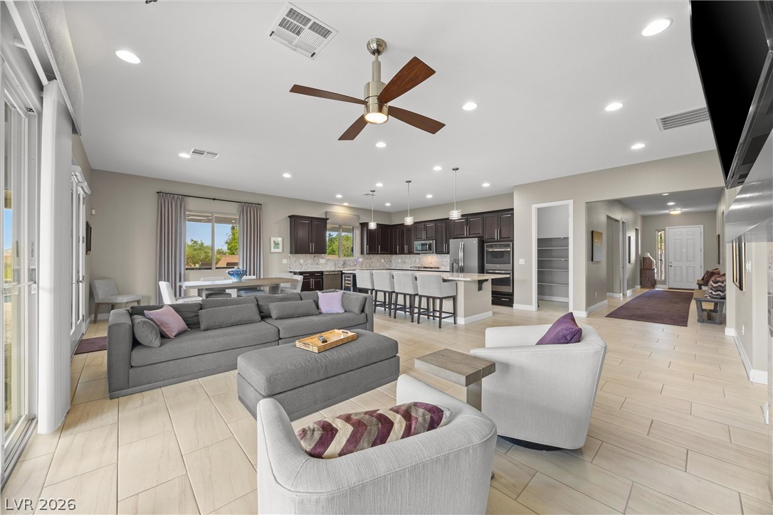 6820 Velvet Snow Street Las Vegas NV 89149