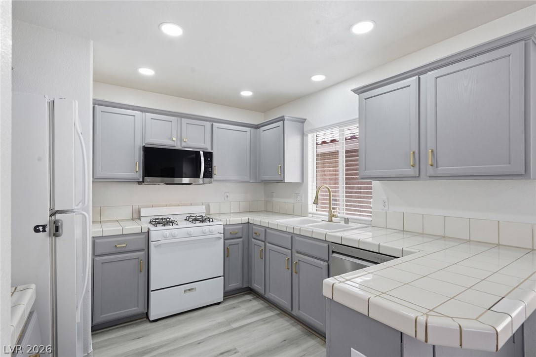7630 Glorietta Bay Court Las Vegas NV 89139