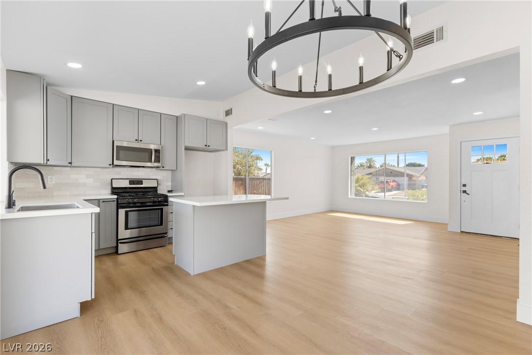 5595 Chestnut Street Las Vegas NV 89119