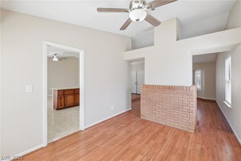 3305 Palmdesert Way Las Vegas NV 89120