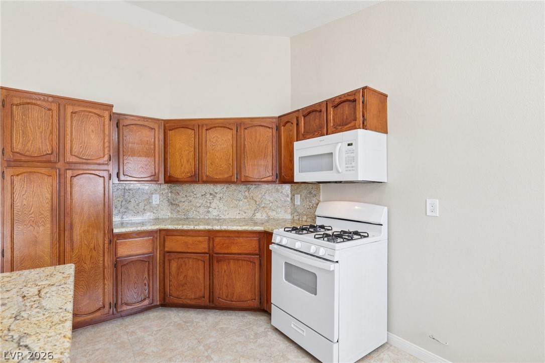 3305 Palmdesert Way Las Vegas NV 89120