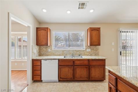 3305 Palmdesert Way Las Vegas NV 89120