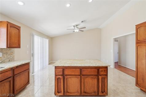 3305 Palmdesert Way Las Vegas NV 89120