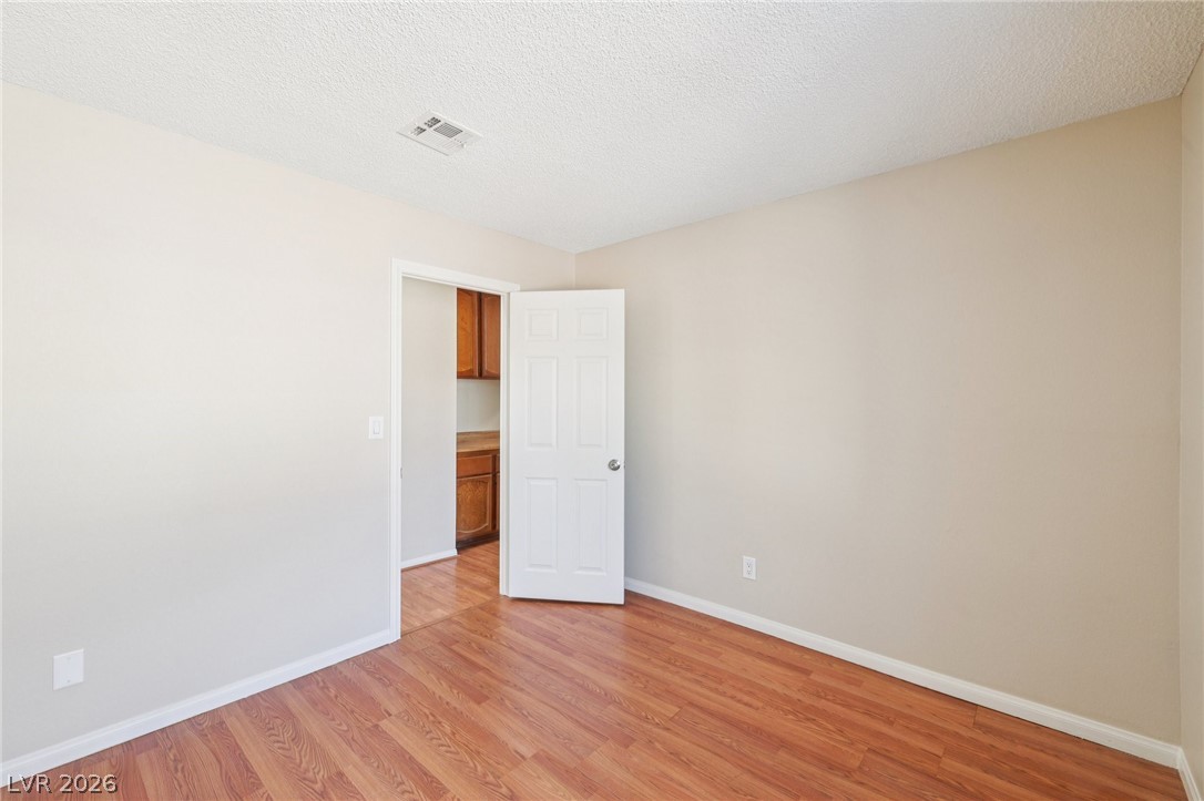 3305 Palmdesert Way Las Vegas NV 89120