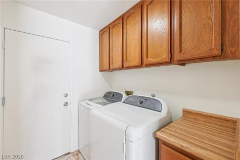 3305 Palmdesert Way Las Vegas NV 89120