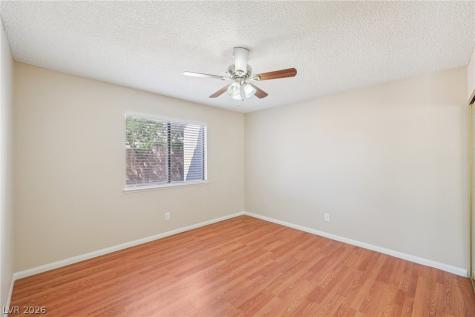 3305 Palmdesert Way Las Vegas NV 89120