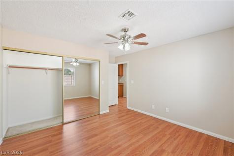 3305 Palmdesert Way Las Vegas NV 89120
