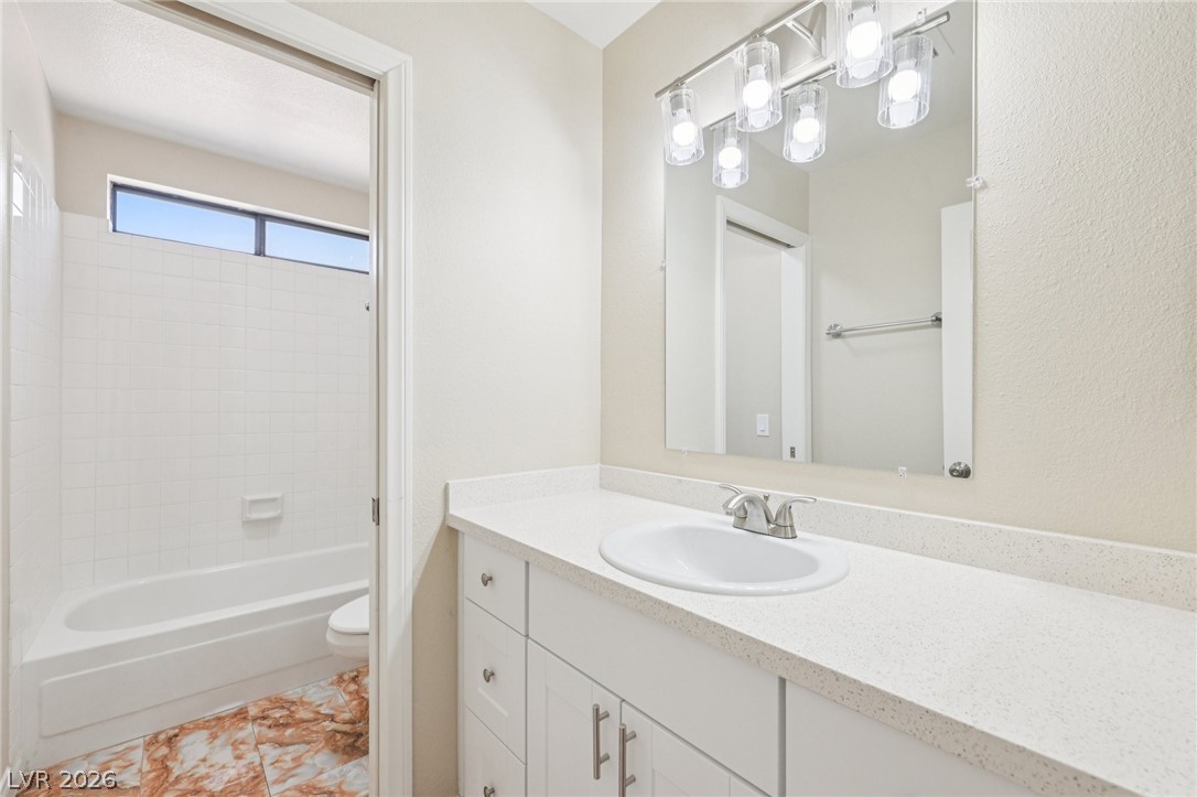 3305 Palmdesert Way Las Vegas NV 89120