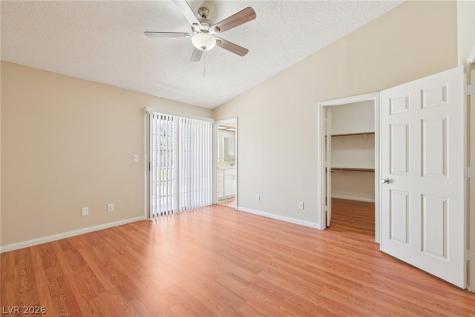 3305 Palmdesert Way Las Vegas NV 89120