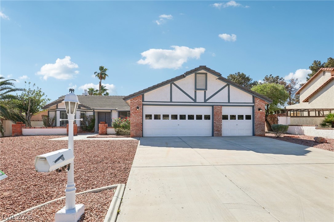 3305 Palmdesert Way Las Vegas NV 89120