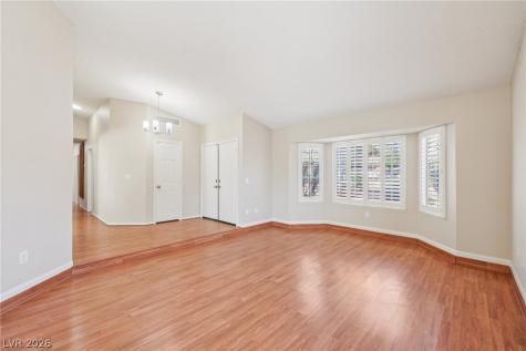 3305 Palmdesert Way Las Vegas NV 89120