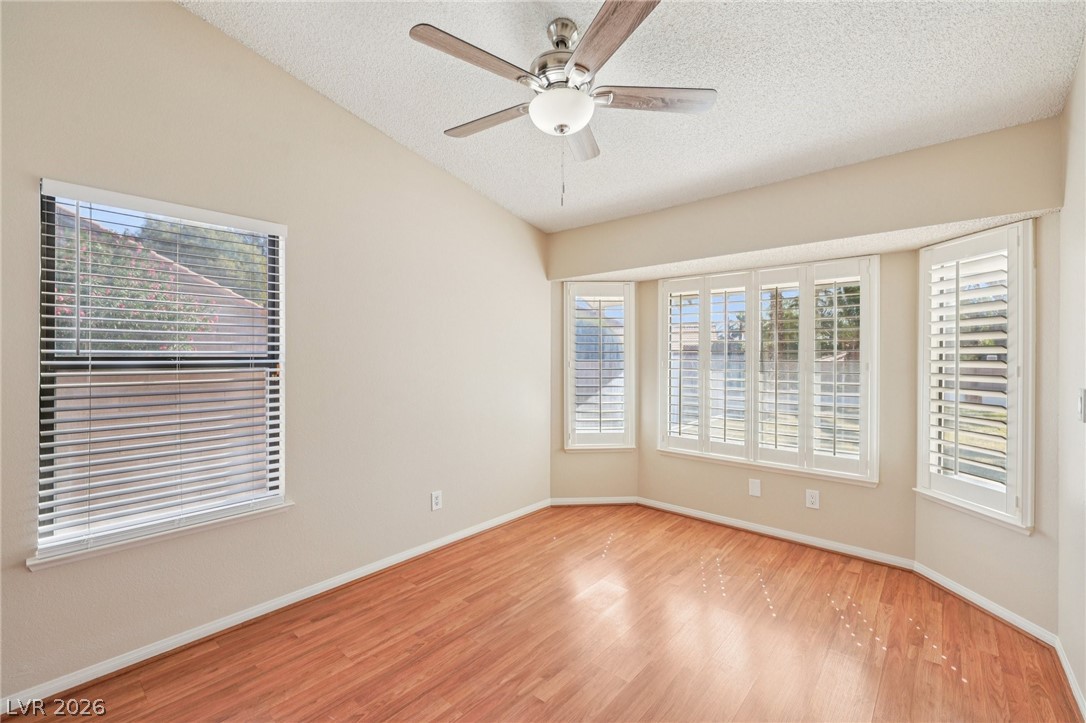 3305 Palmdesert Way Las Vegas NV 89120