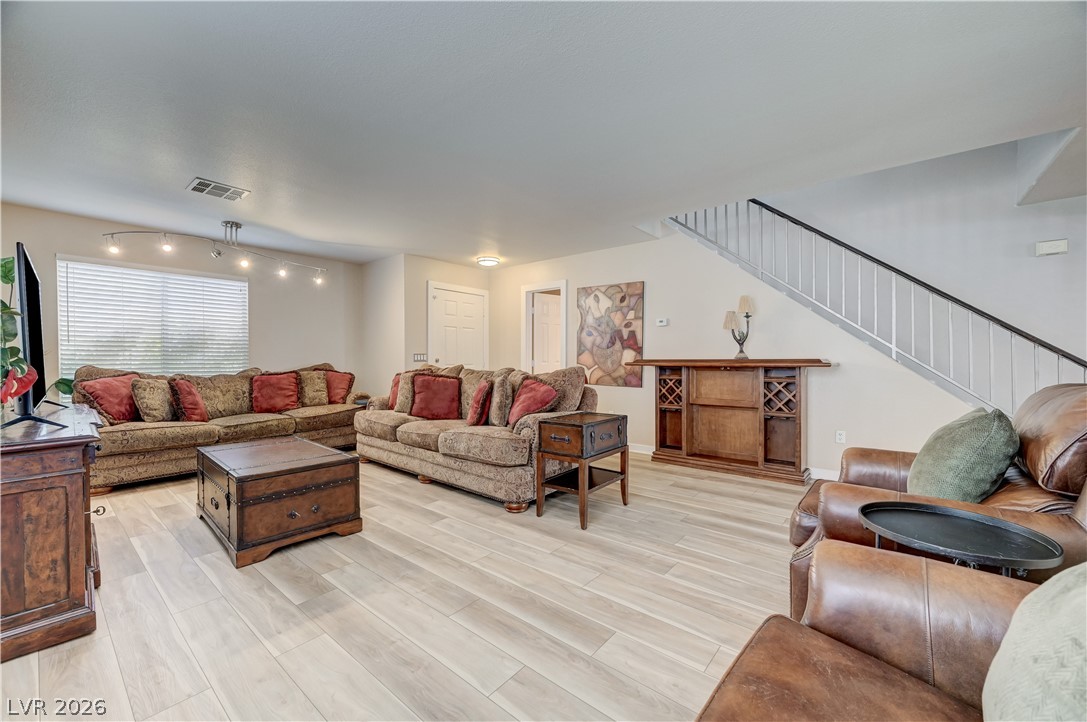 10012 Long Cattle Avenue Las Vegas NV 89117