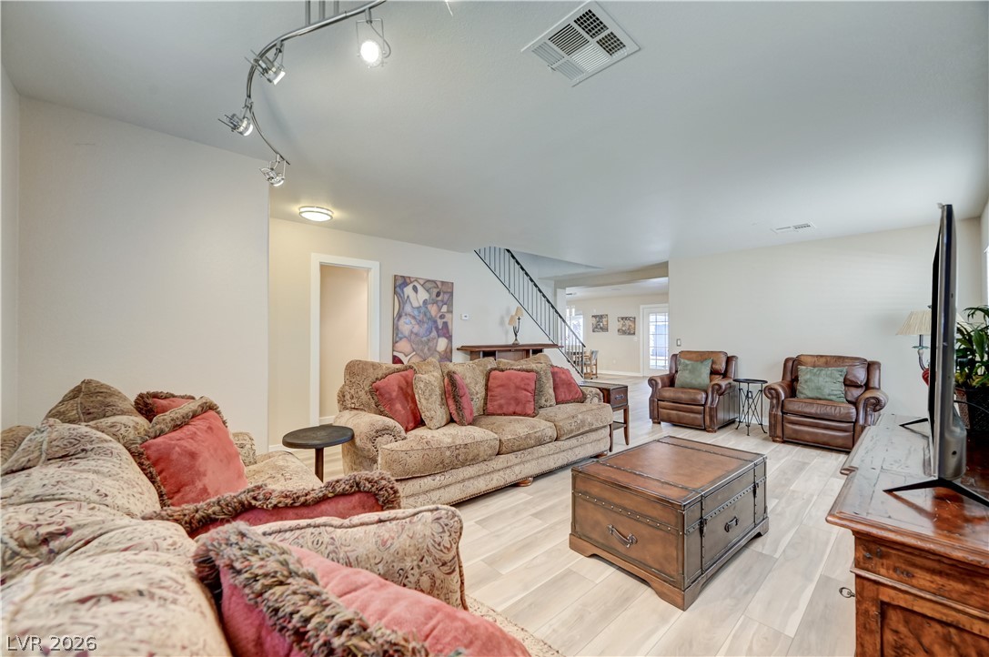 10012 Long Cattle Avenue Las Vegas NV 89117