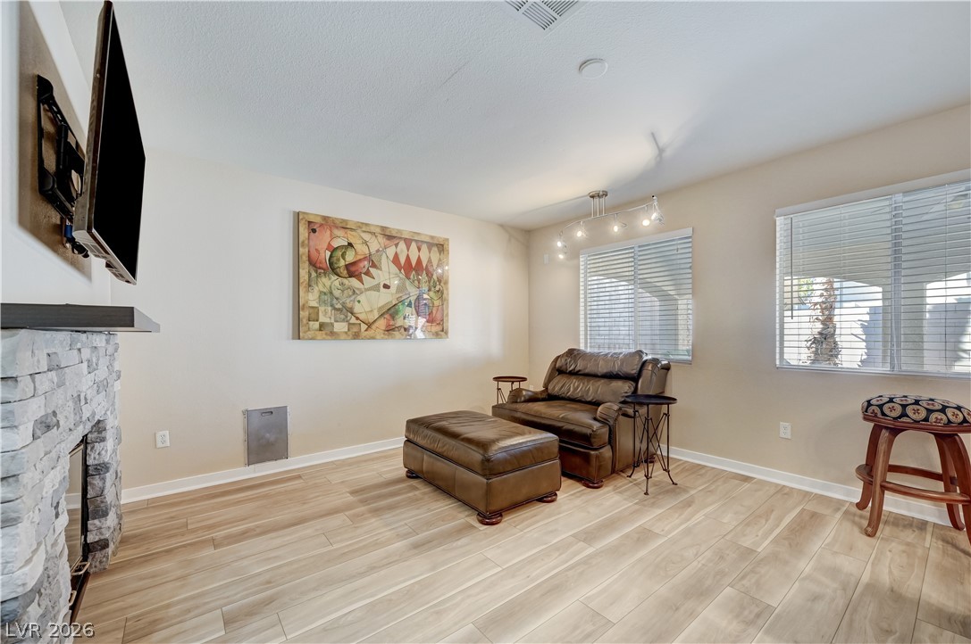 10012 Long Cattle Avenue Las Vegas NV 89117