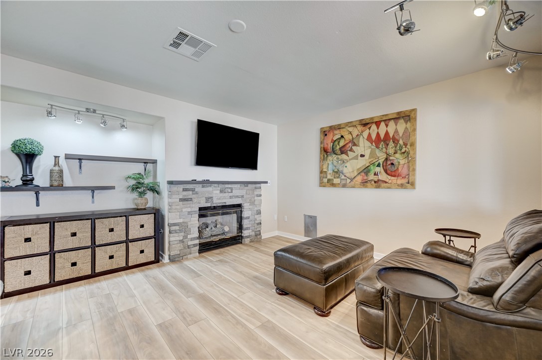 10012 Long Cattle Avenue Las Vegas NV 89117
