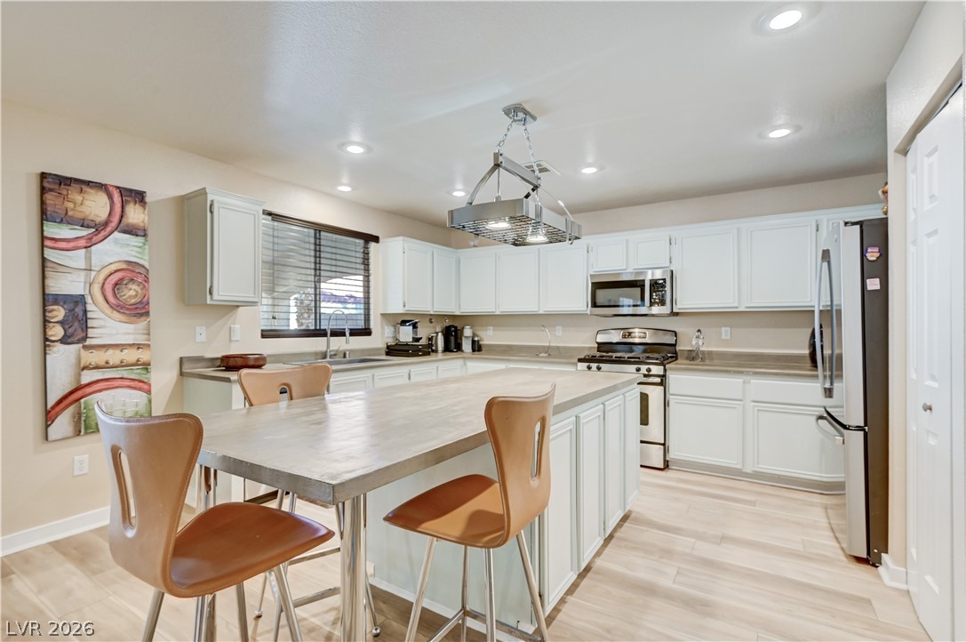 10012 Long Cattle Avenue Las Vegas NV 89117