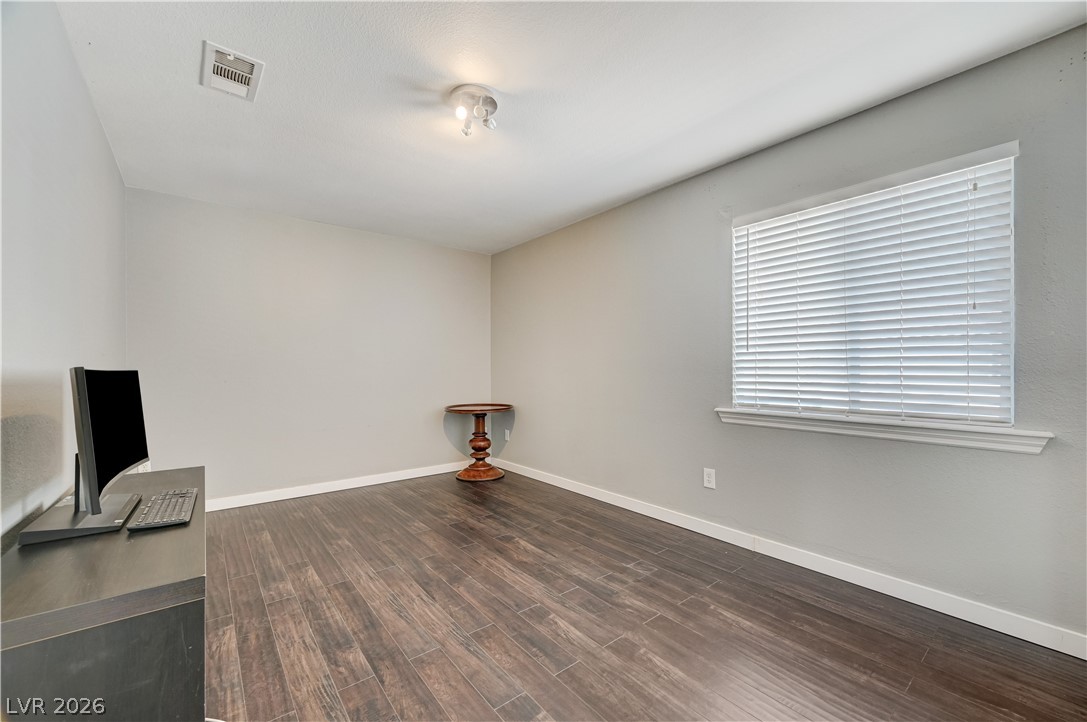 10012 Long Cattle Avenue Las Vegas NV 89117