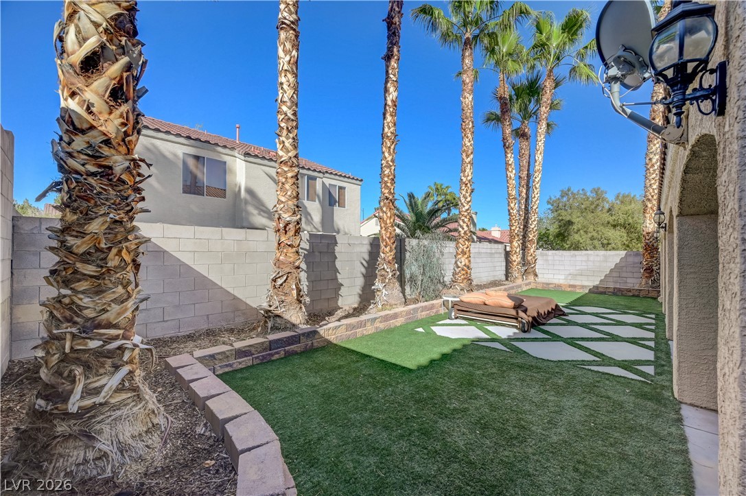 10012 Long Cattle Avenue Las Vegas NV 89117