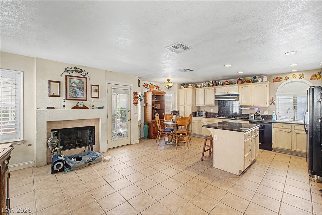 7821 Millhopper Avenue Las Vegas NV 89128