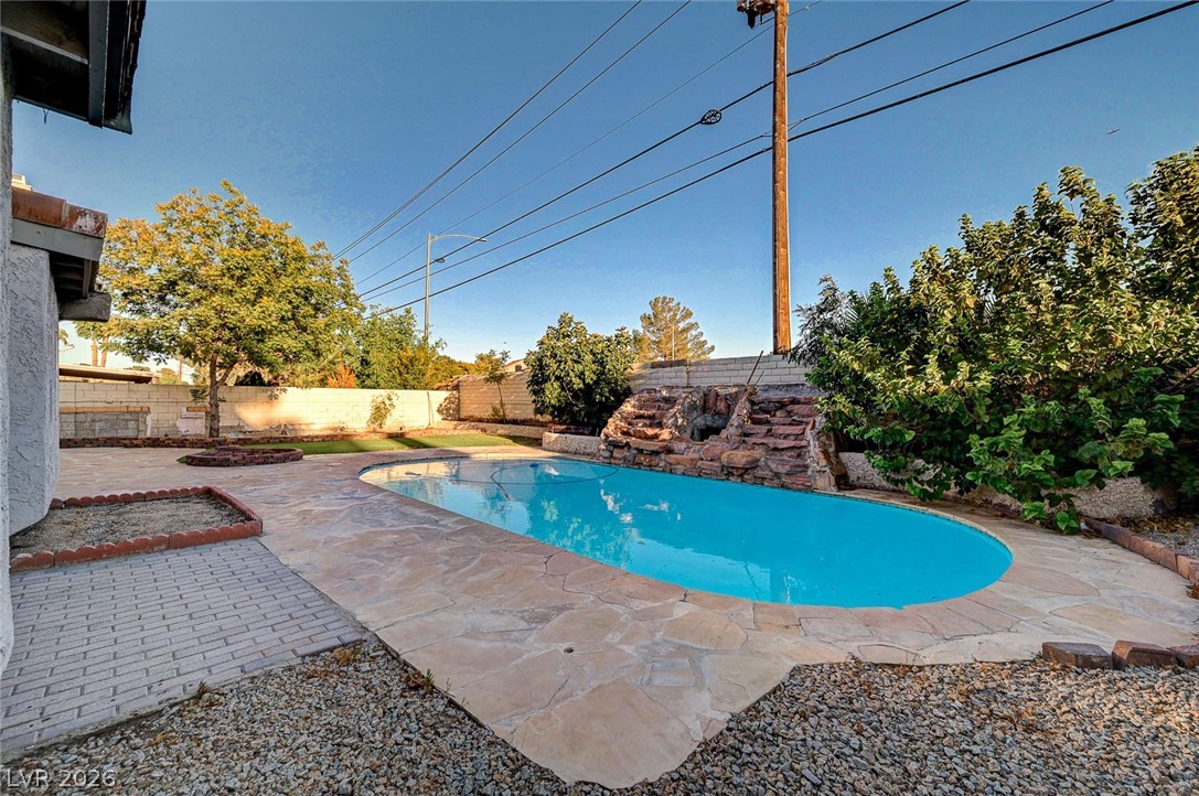 6771 Shelter Lane Las Vegas NV 89103