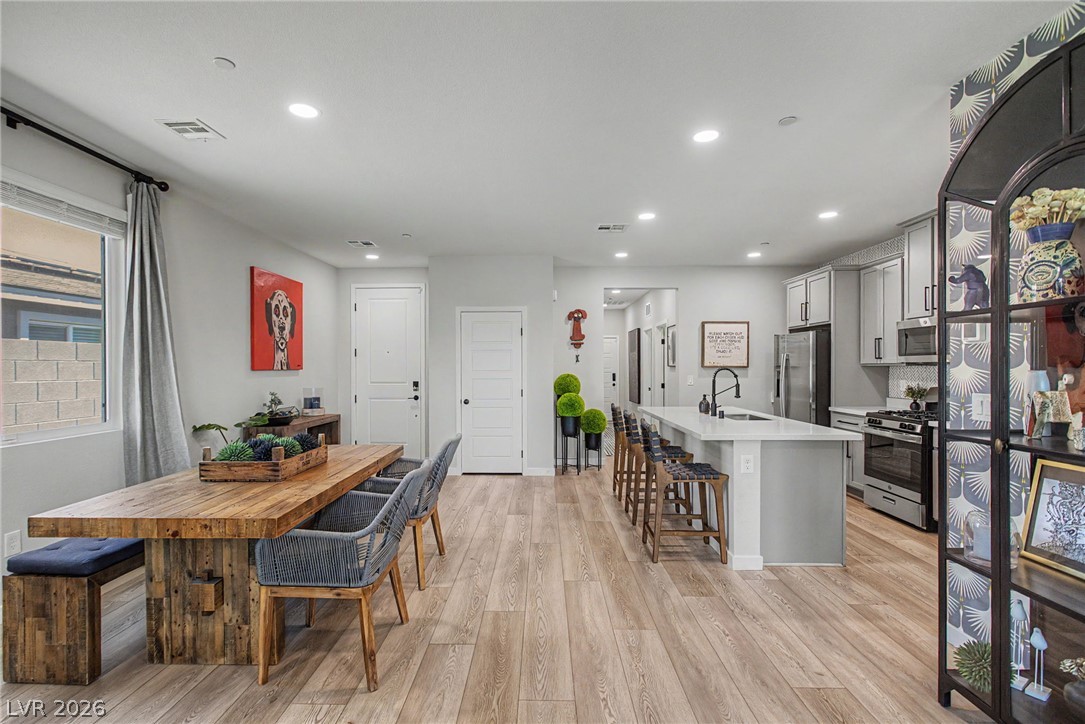 9386 Sequoia Ridge Avenue Las Vegas NV 89143