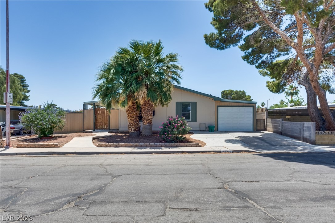 5423 North Sir Richard Drive Las Vegas NV 89110
