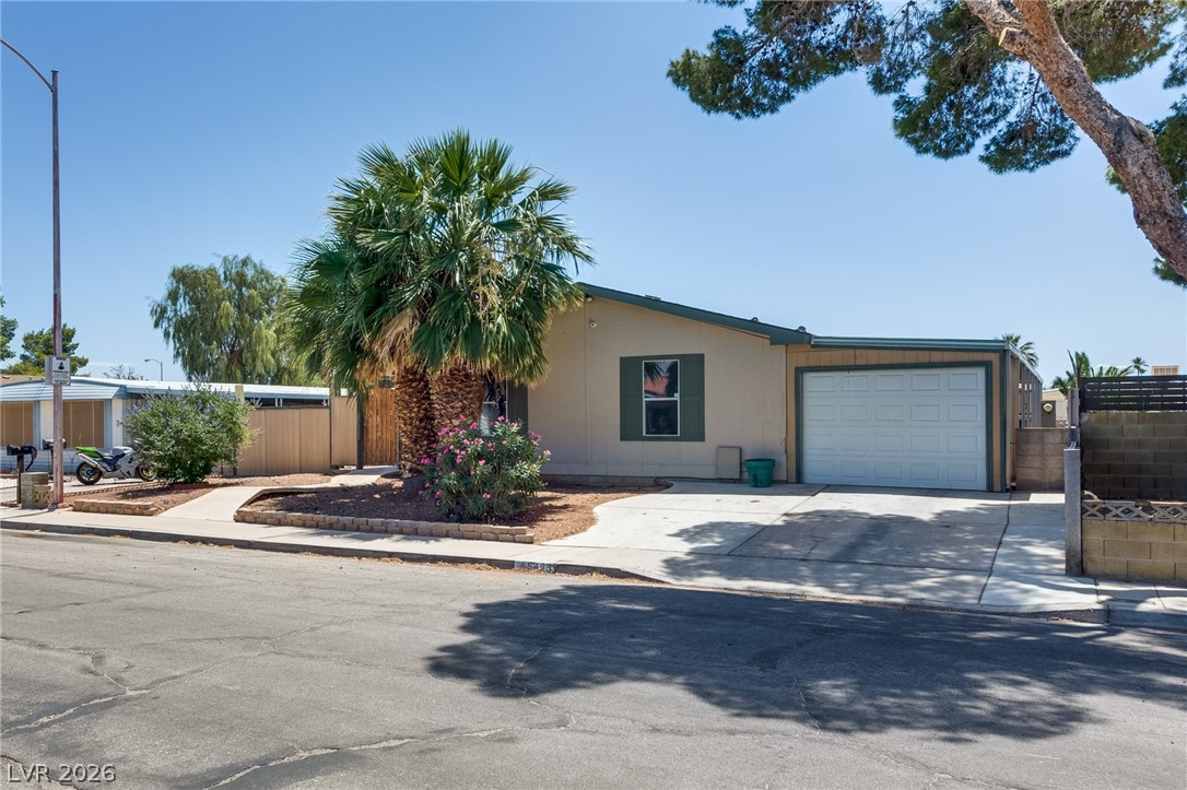 5423 North Sir Richard Drive Las Vegas NV 89110