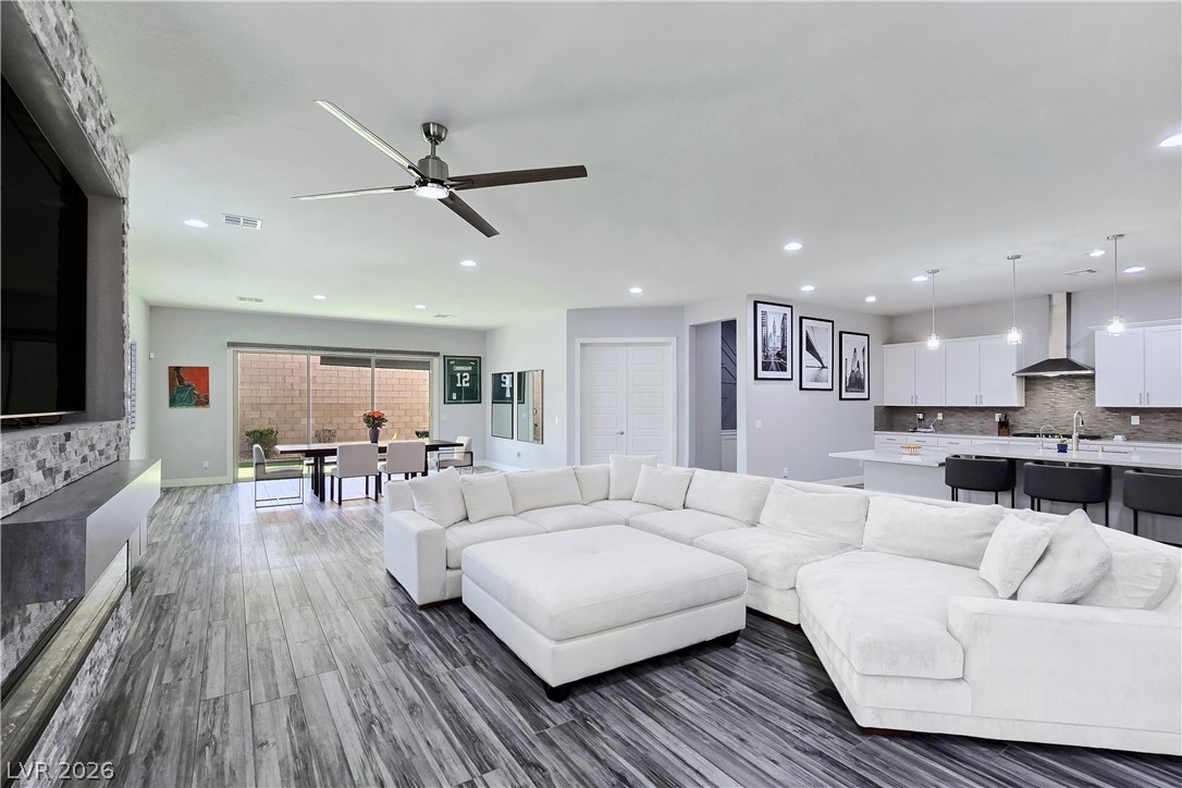 351 Dandelion Brook Court Las Vegas NV 89148