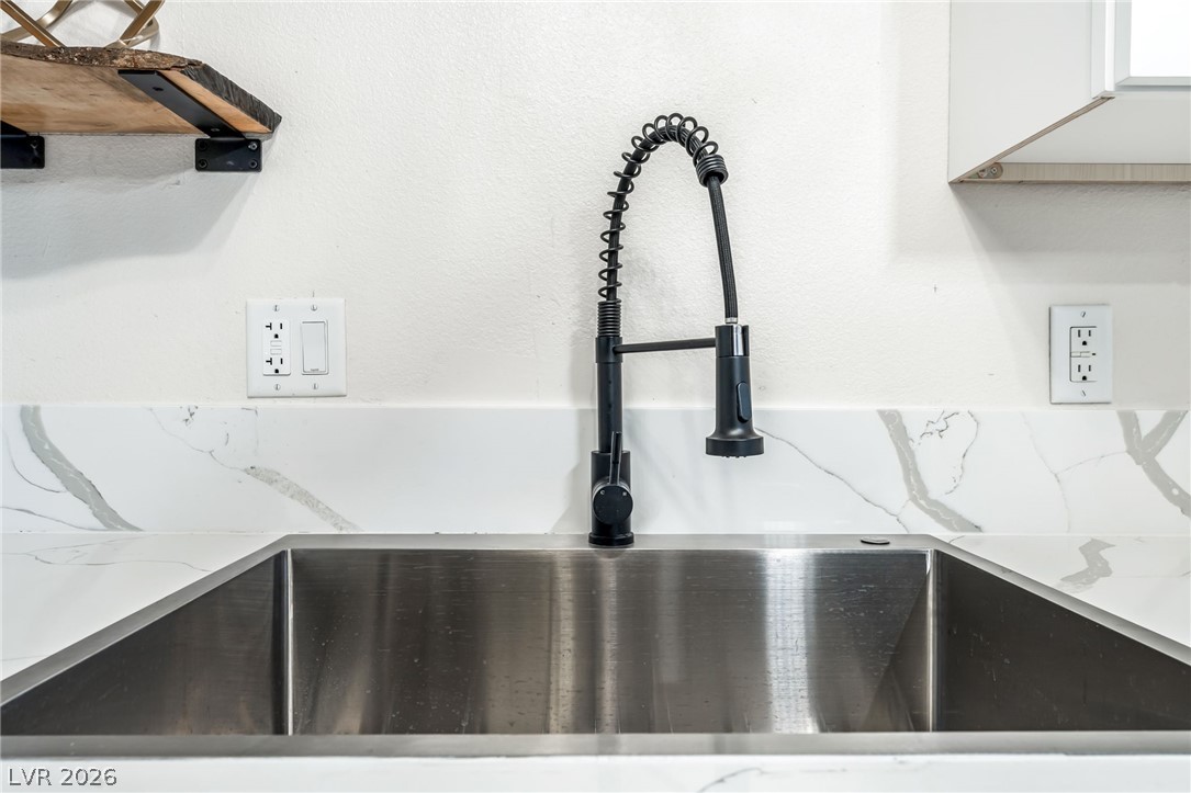 2471 Old Forge Lane 105 Las Vegas NV 89121