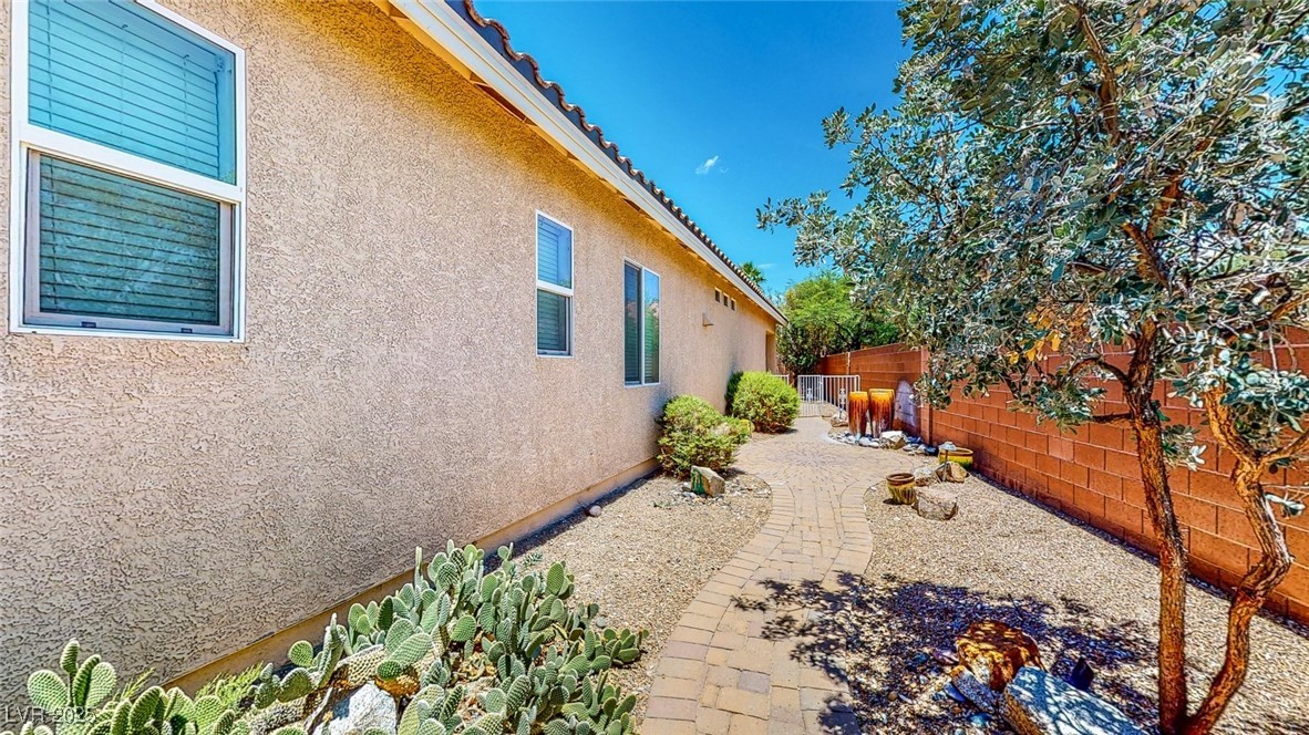 9052 Creed Mountain Place Las Vegas NV 89178