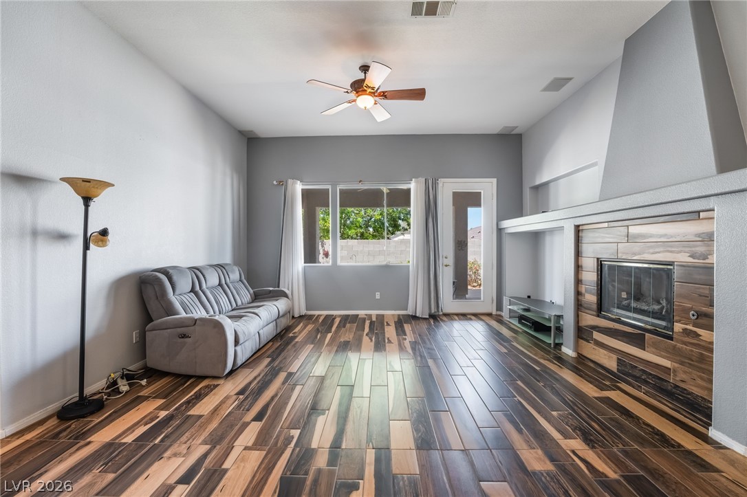 8528 Bandits Bluff Avenue Las Vegas NV 89143
