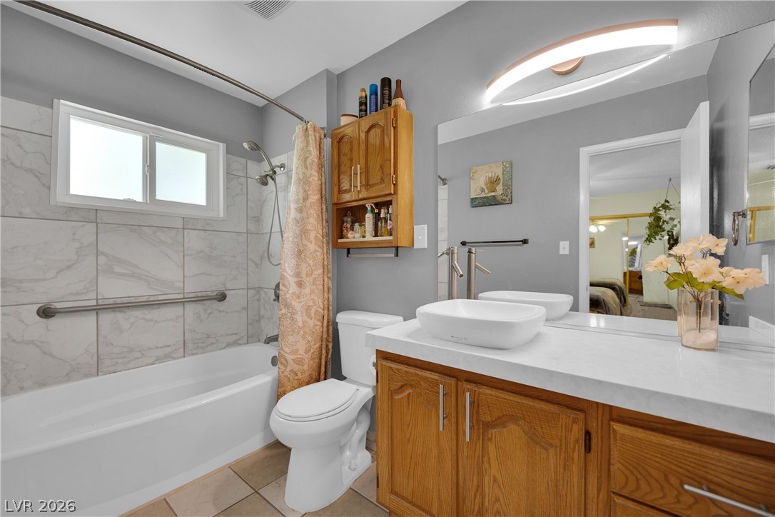 1825 Shadow Mountain Place Las Vegas NV 89108
