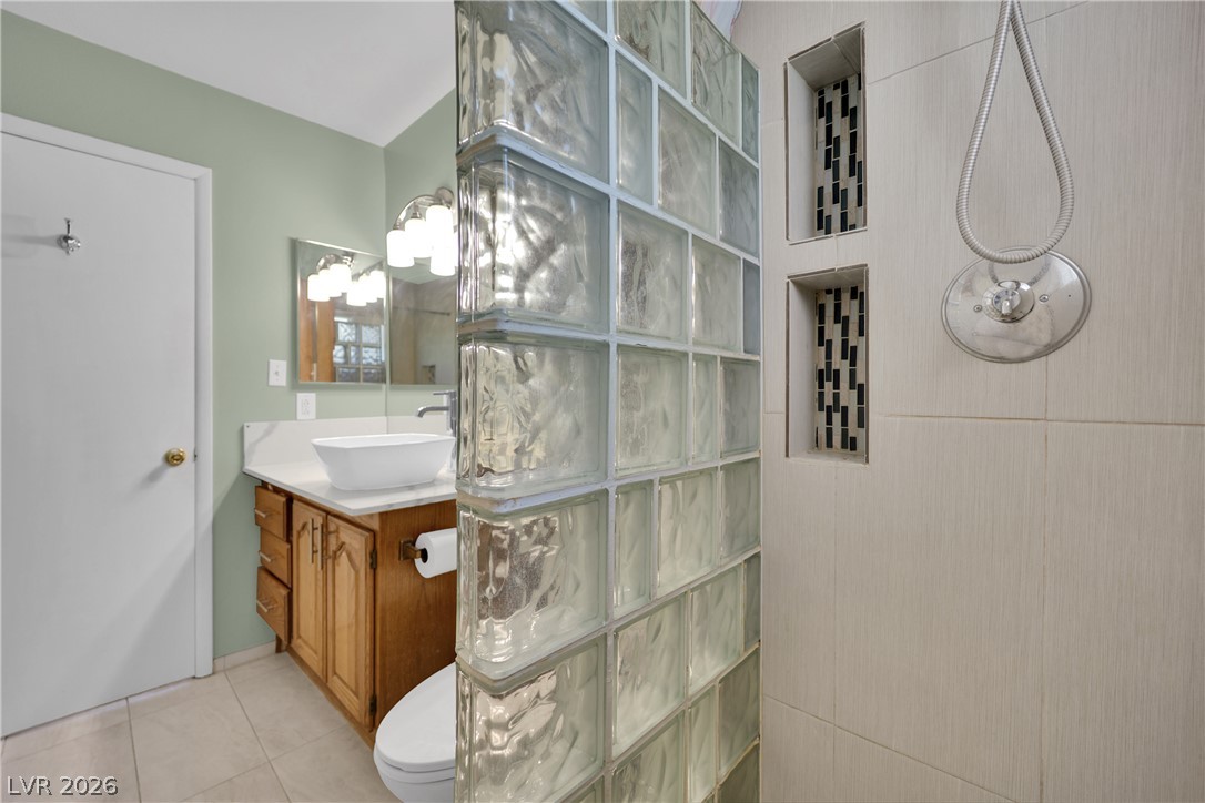 1825 Shadow Mountain Place Las Vegas NV 89108
